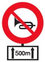 Hình minh họa câu hỏi: Biển phụ đặt dưới biển cấm bóp còi có ý nghĩa như thế nào?